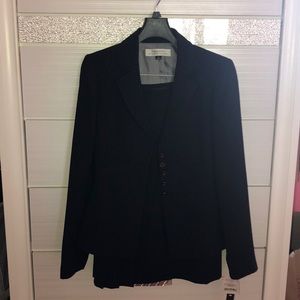 Women’s Black Suit